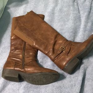 Brown boots